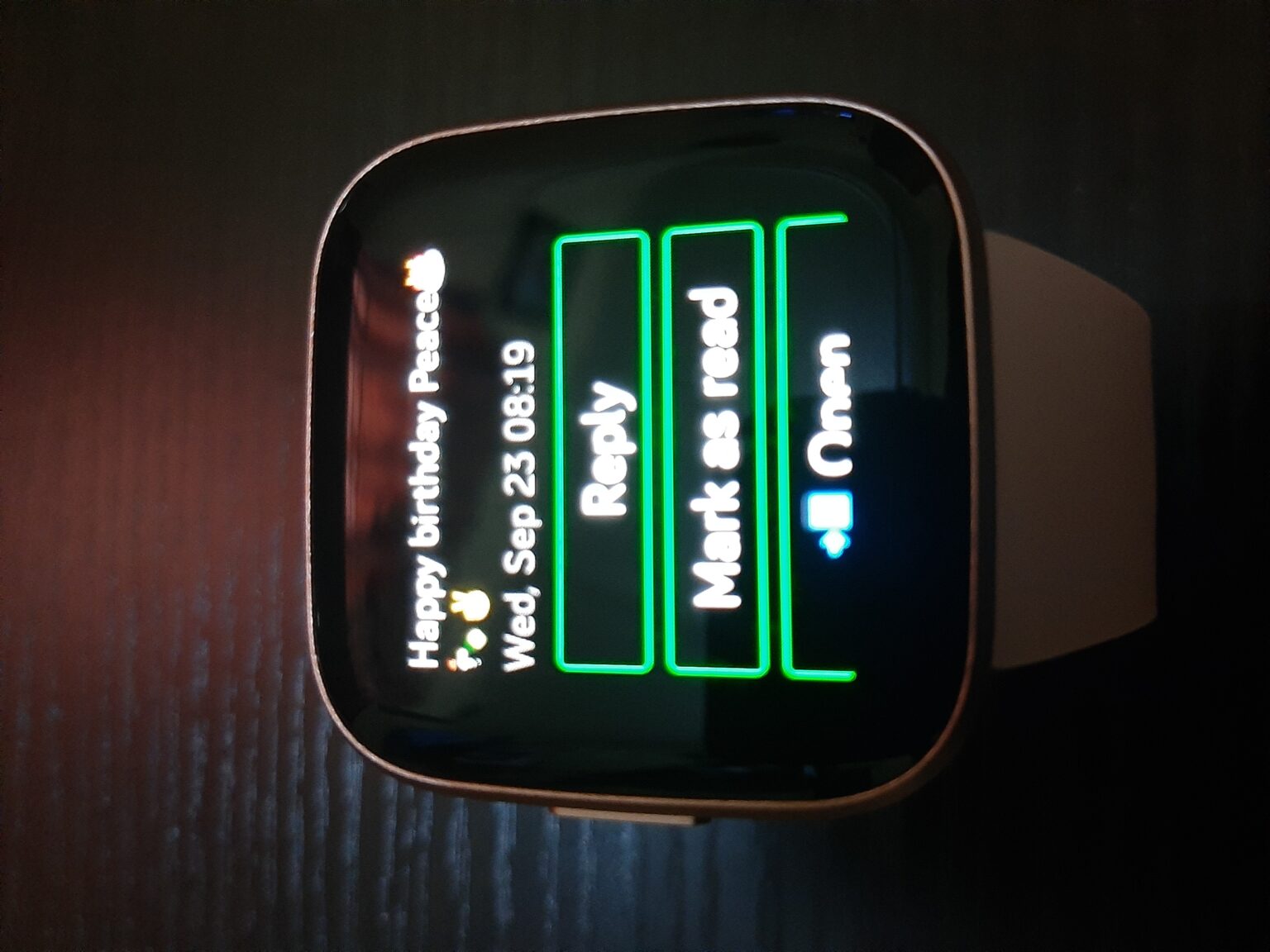 How to Reply to Messages on Fitbit Versa 2