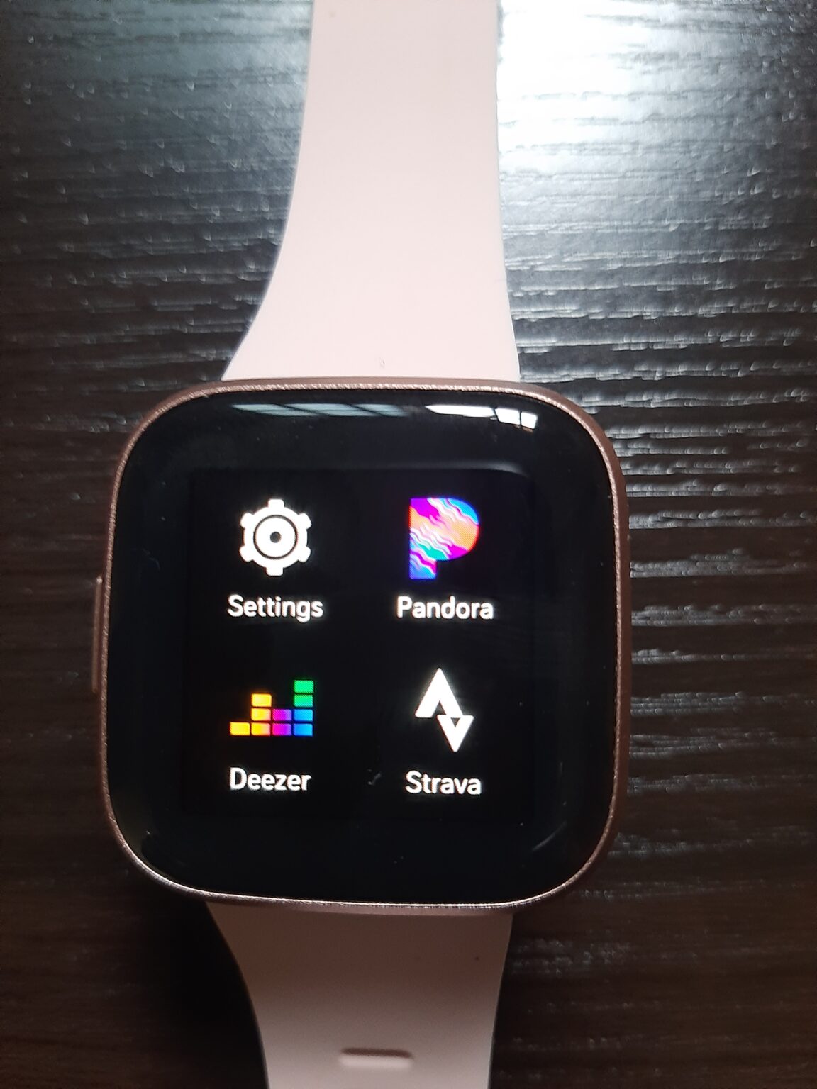 How to Turn Off Fitbit Versa 2